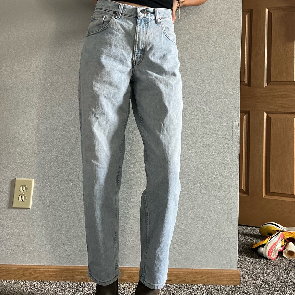 VINTAGE WOMEN’S LEVI’S // 27-30w